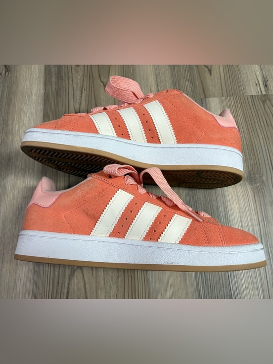 adidas Shoes - Adidas Campus Coral Suede Sneakers Sz 9